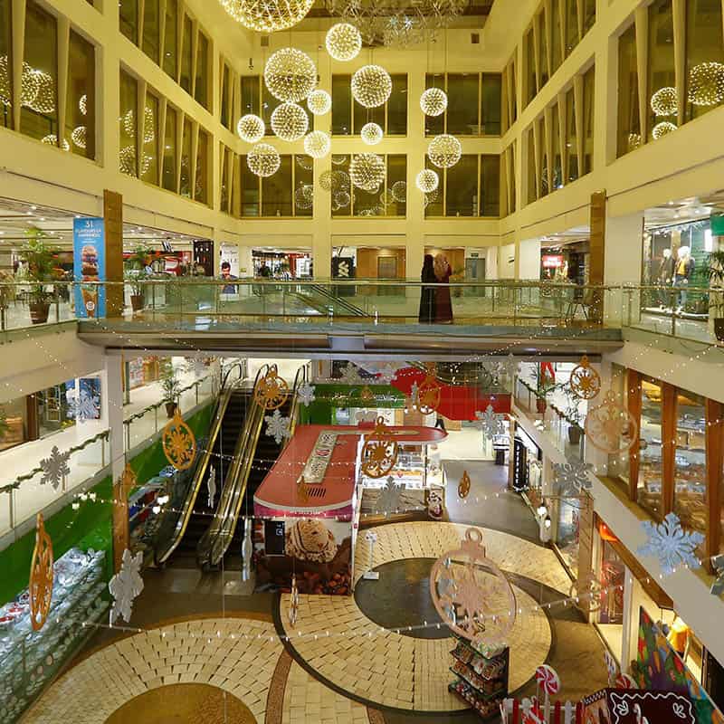 3 of the Best Shopping Malls in Lahore