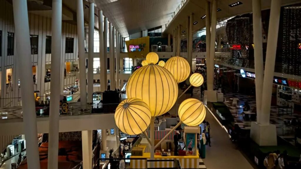 shopping malls in lahore